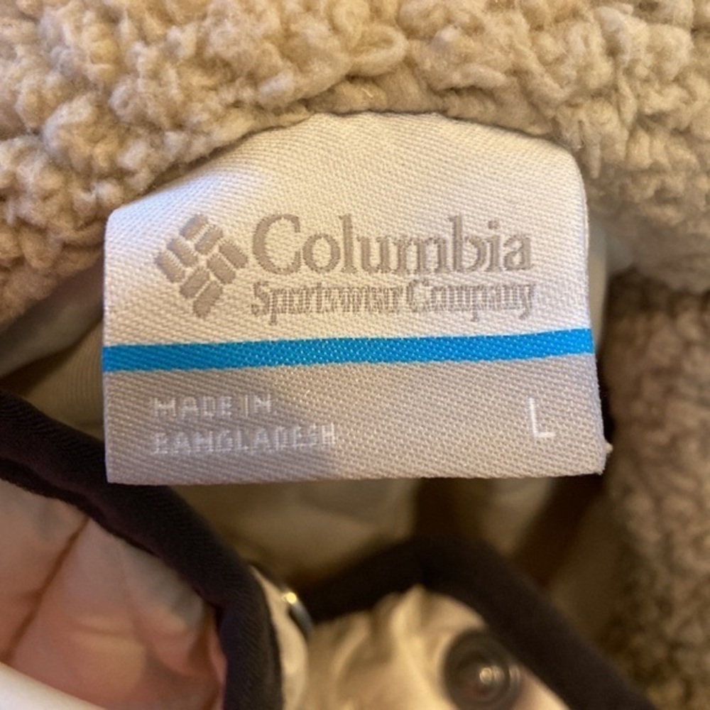 Columbia White and Tan Jacket - Picture 6 of 6